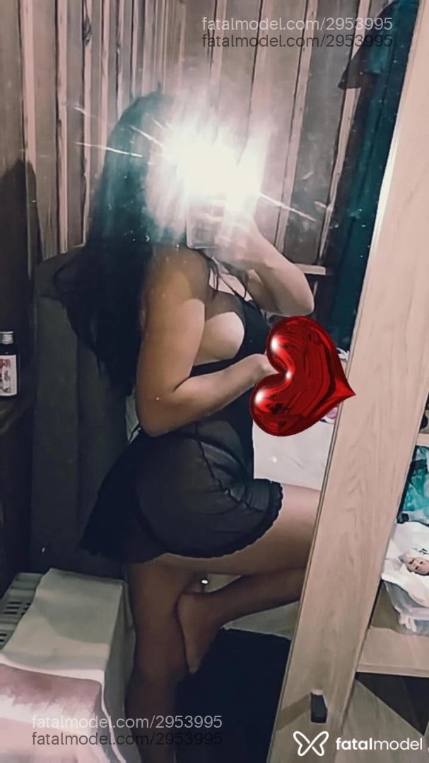 Acompanhante mulher com cabelo castanho de olhos castanhos em Sombrio - Maryy