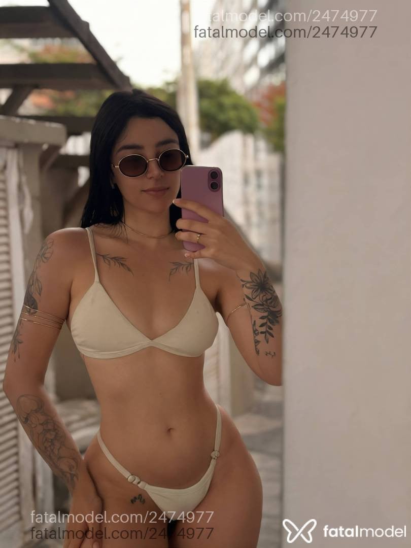 Acompanhante mulher morena (o) de olhos castanhos - Zara Romanelli