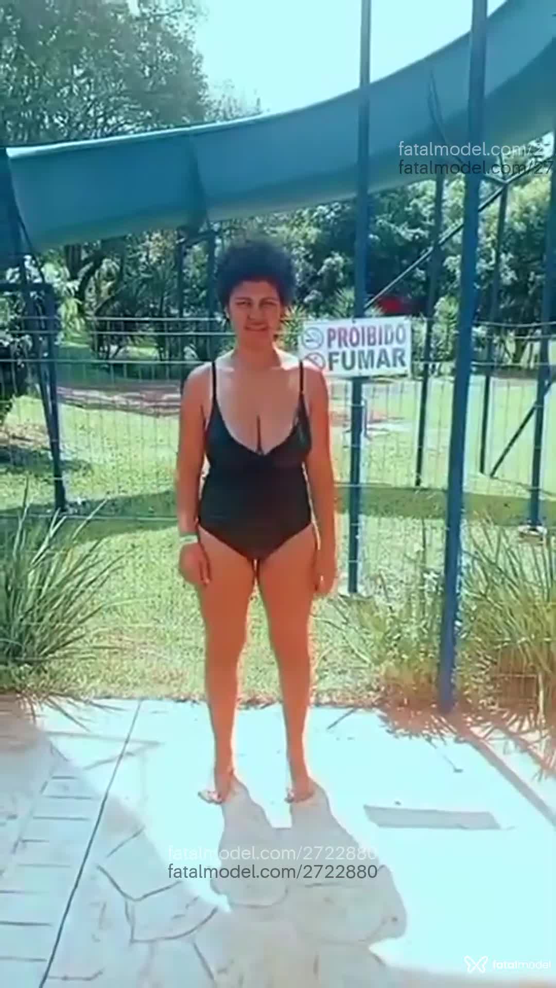 Acompanhante mulher morena (o) de olhos castanhos em Barracão Acompanhante mulher morena (o) de olhos castanhos em Barracão - Pantera