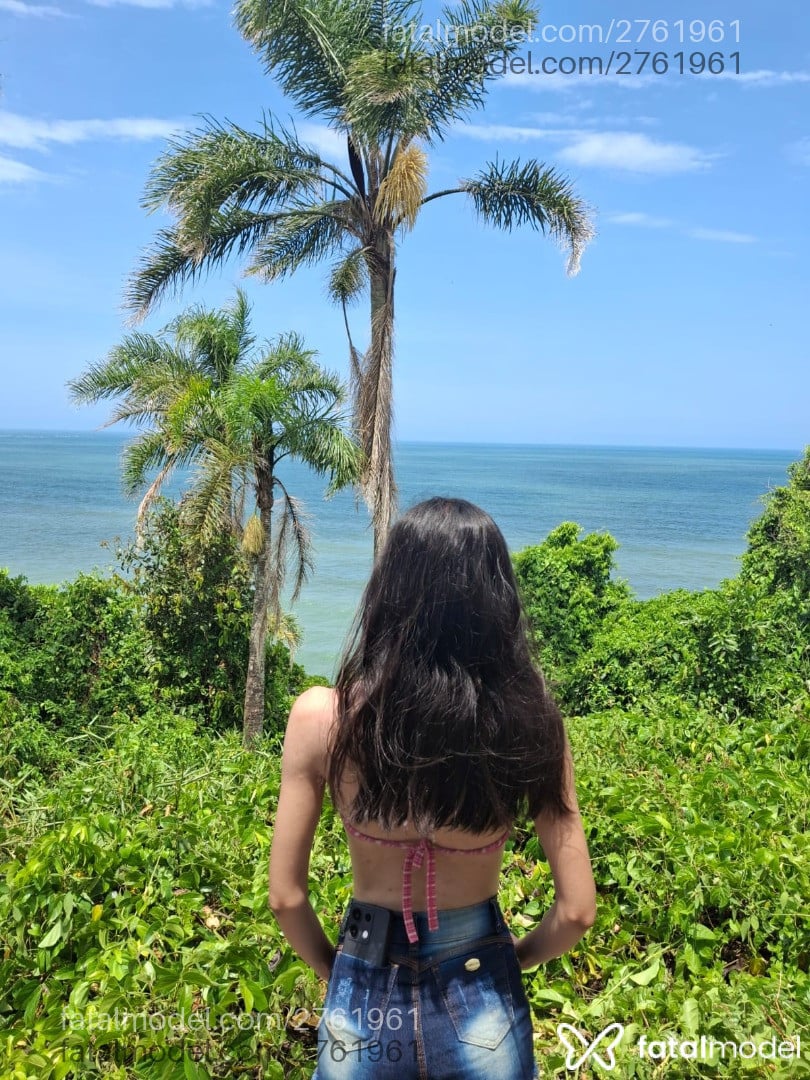 Acompanhante mulher com cabelo castanho de olhos mel em Curitiba - Edihs