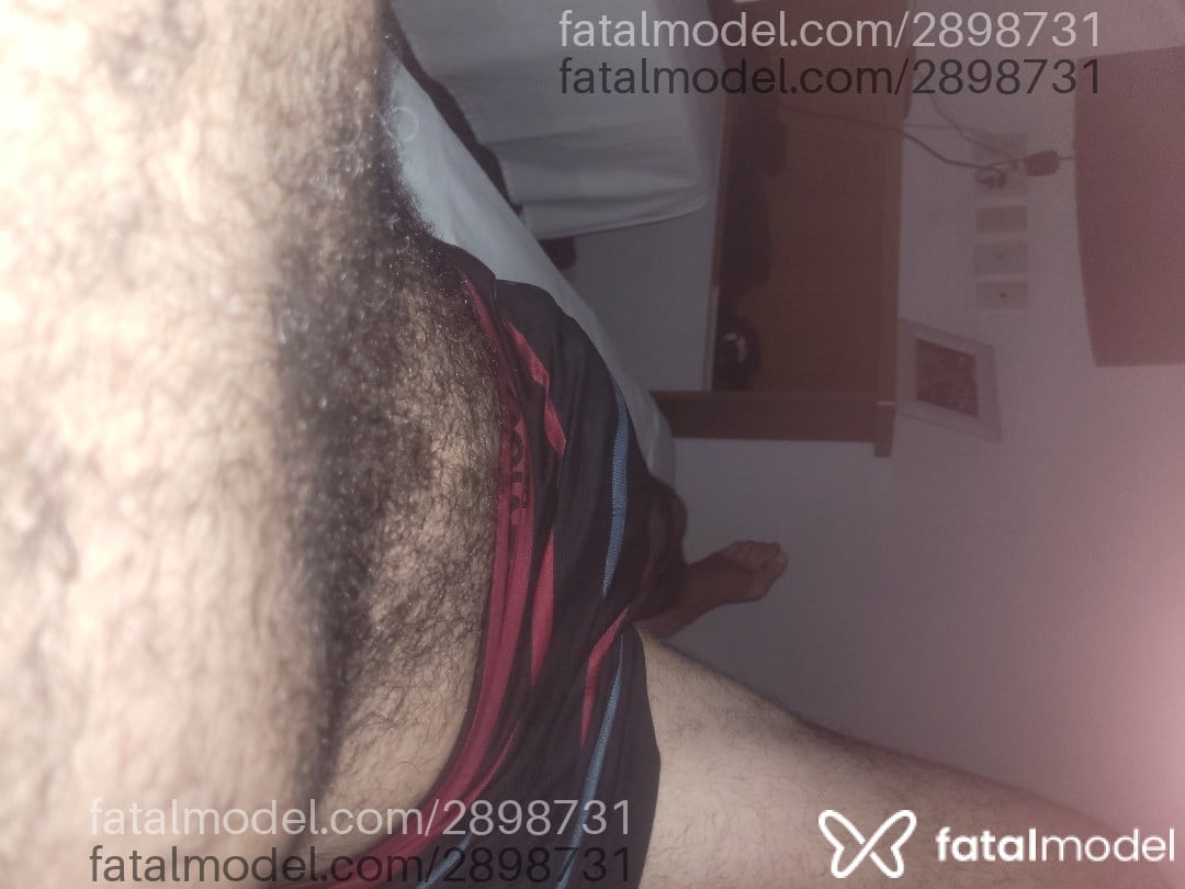 Acompanhante homem com cabelo grisalho de olhos castanhos em Porto Alegre - Jardel