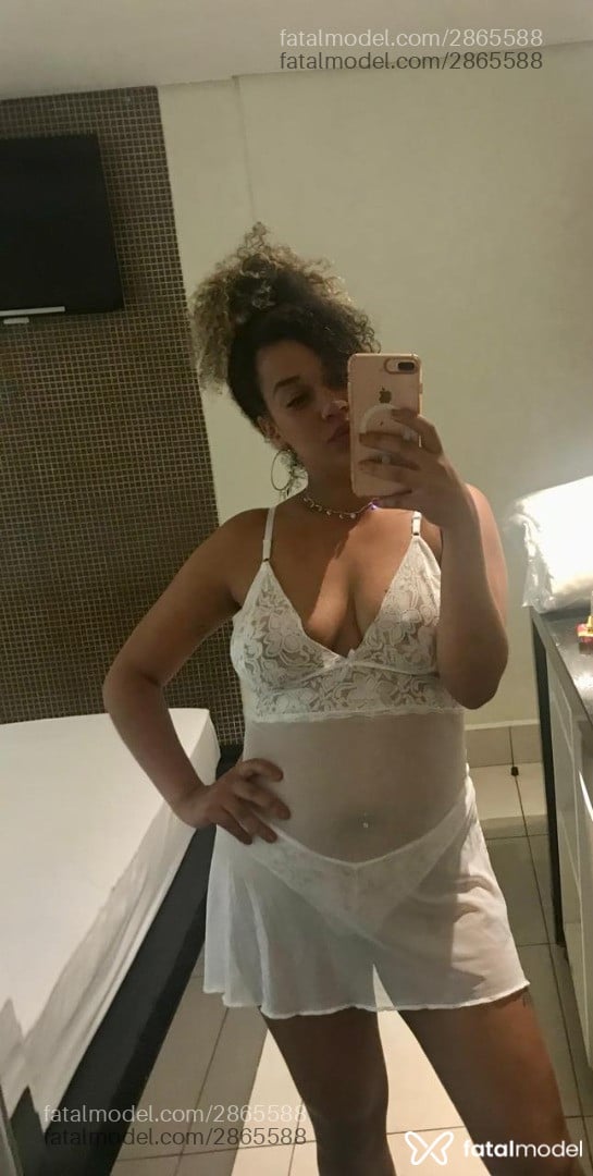 Acompanhante mulher morena (o) de olhos mel em Luziânia - Laís Siqueira