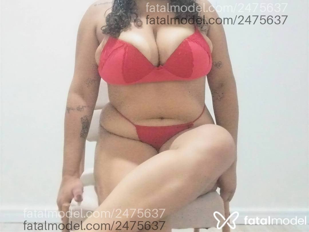 Acompanhante mulher morena (o) de olhos castanhos - Carol Alves