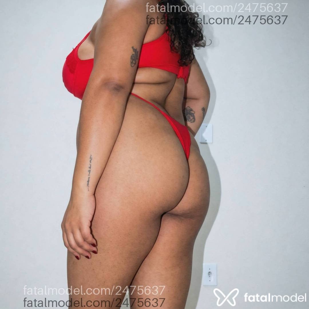 Acompanhante mulher morena (o) de olhos castanhos - Carol Alves