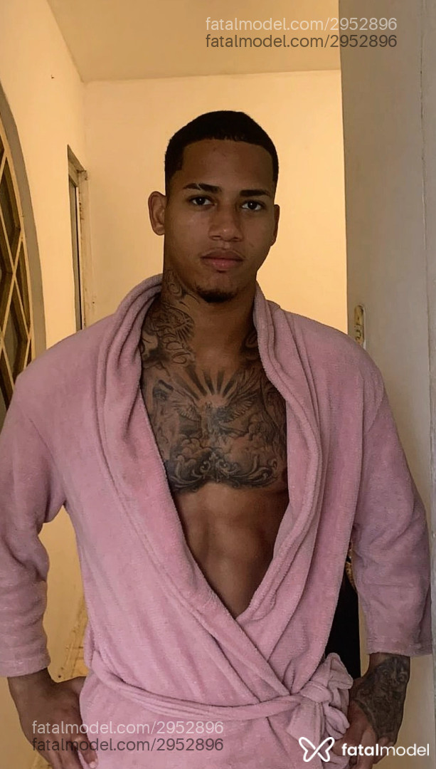 Acompanhante homem morena (o) de olhos pretos em Virtual - Hugo
