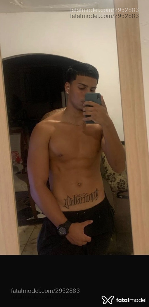 Acompanhante homem morena (o) de olhos castanhos em Virtual Acompanhante homem morena (o) de olhos castanhos em Virtual - Marinho