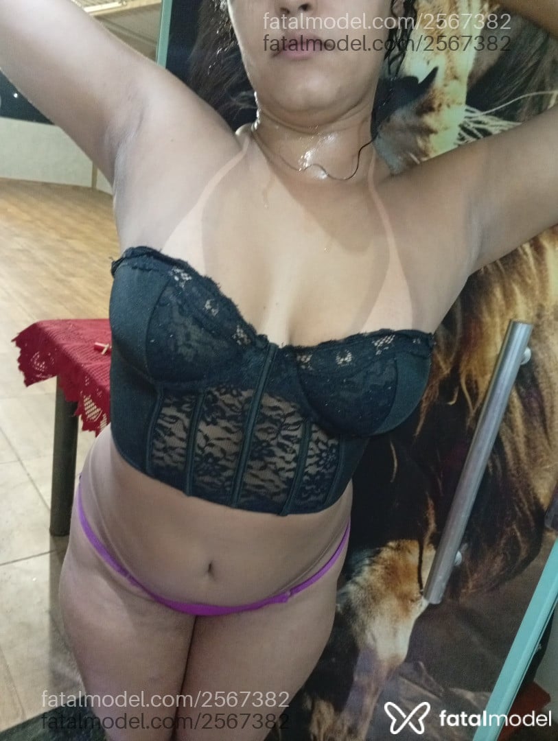 Acompanhante mulher morena (o) de olhos pretos em Contagem - Alyce