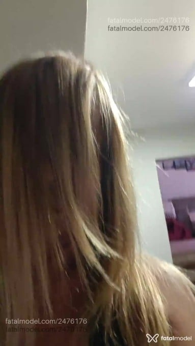 Acompanhante mulher loira (o) de olhos mel - Kayla Medeiros Acompanhante mulher loira (o) de olhos mel - Kayla Medeiros