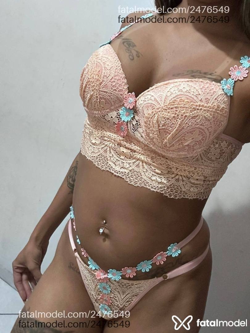 Acompanhante mulher loira (o) de olhos castanhos em Caratinga - Grazi Soares