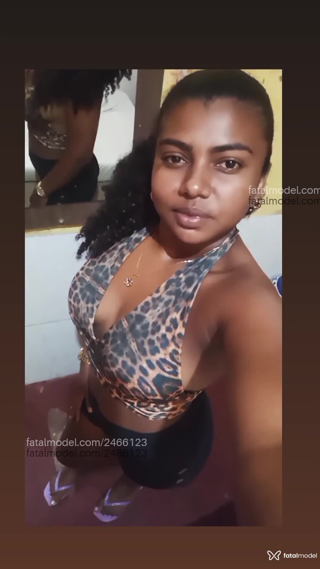 Acompanhante mulher morena (o) de olhos castanhos em Rio Maria Acompanhante mulher morena (o) de olhos castanhos em Rio Maria - Emilly