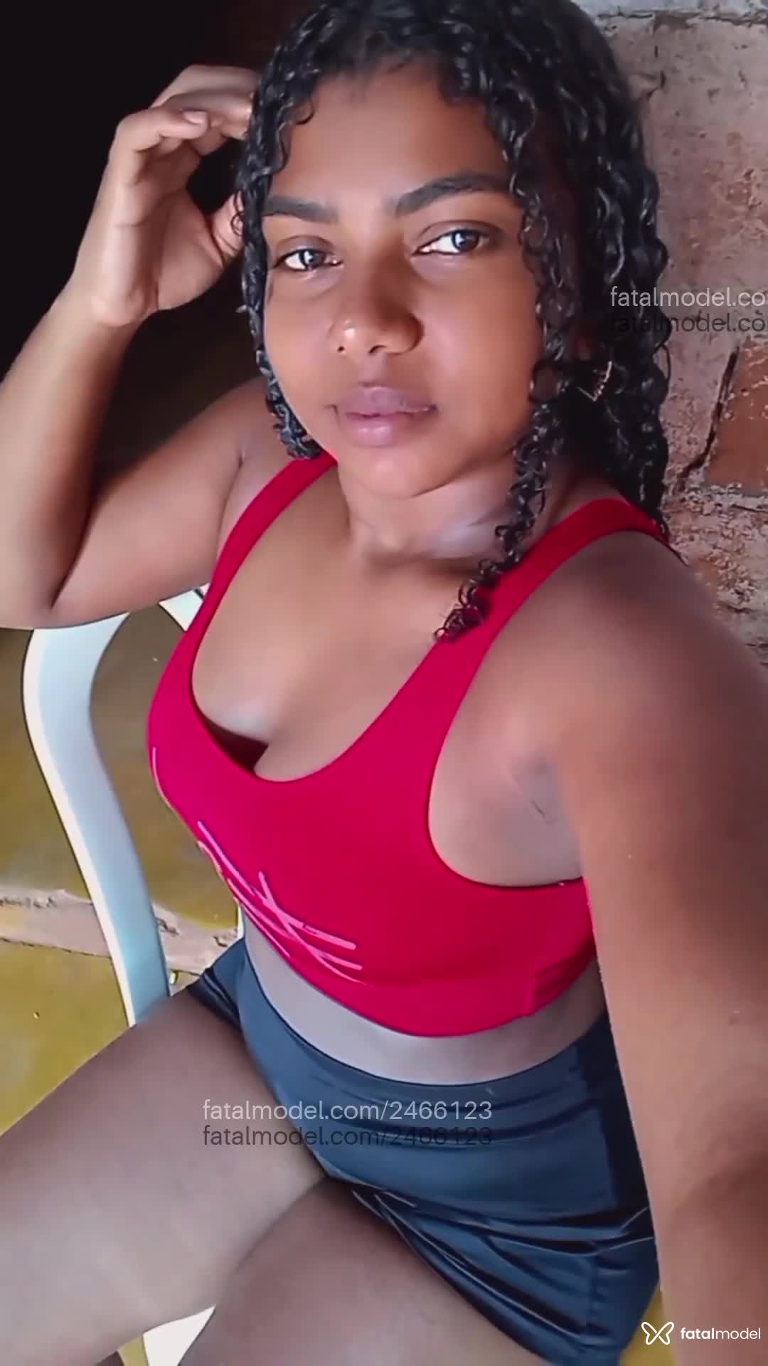 Acompanhante mulher morena (o) de olhos castanhos em Rio Maria Acompanhante mulher morena (o) de olhos castanhos em Rio Maria - Emilly