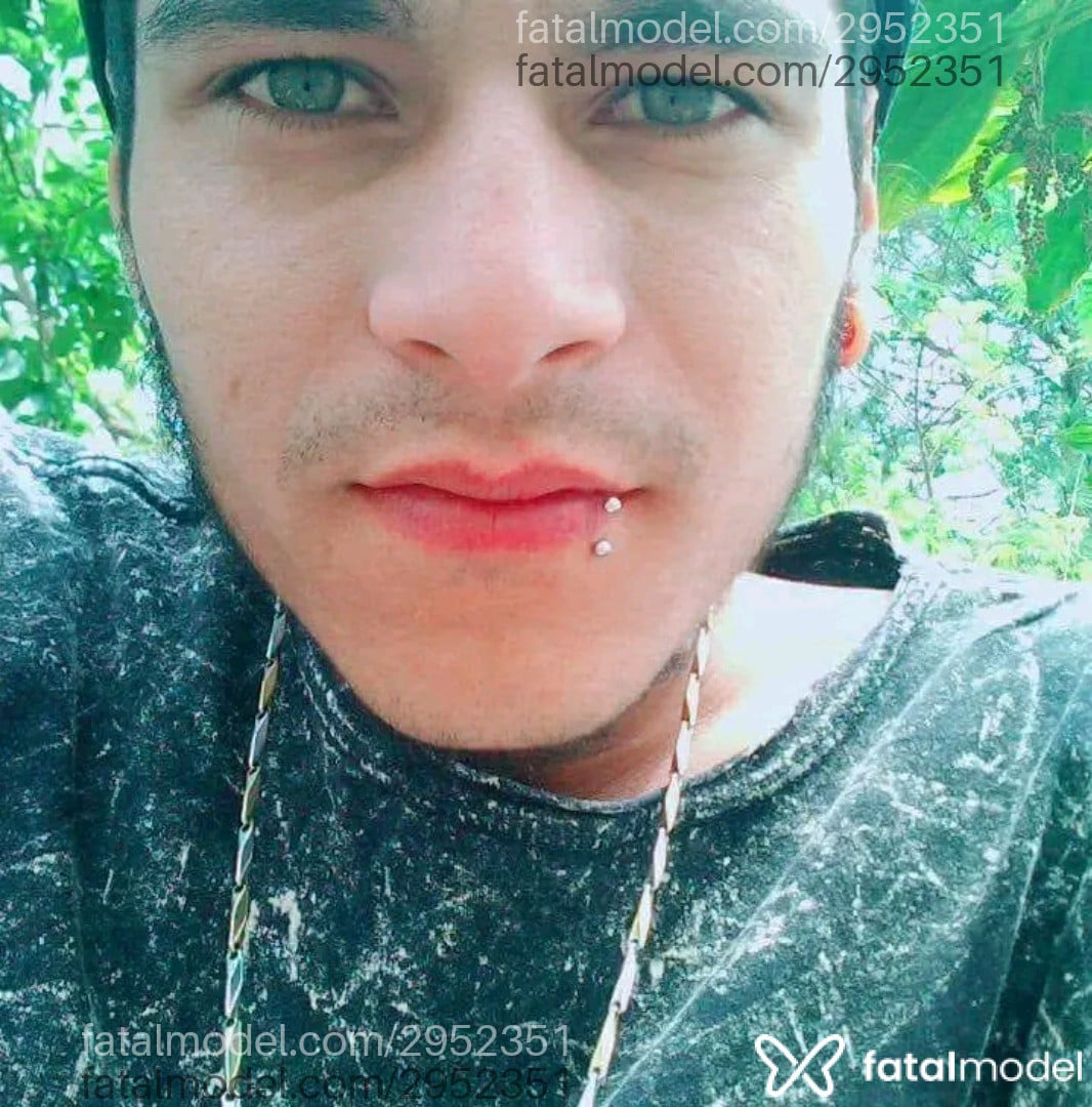 Acompanhante homem morena (o) de olhos verdes em Caxias do Sul - Novinhors