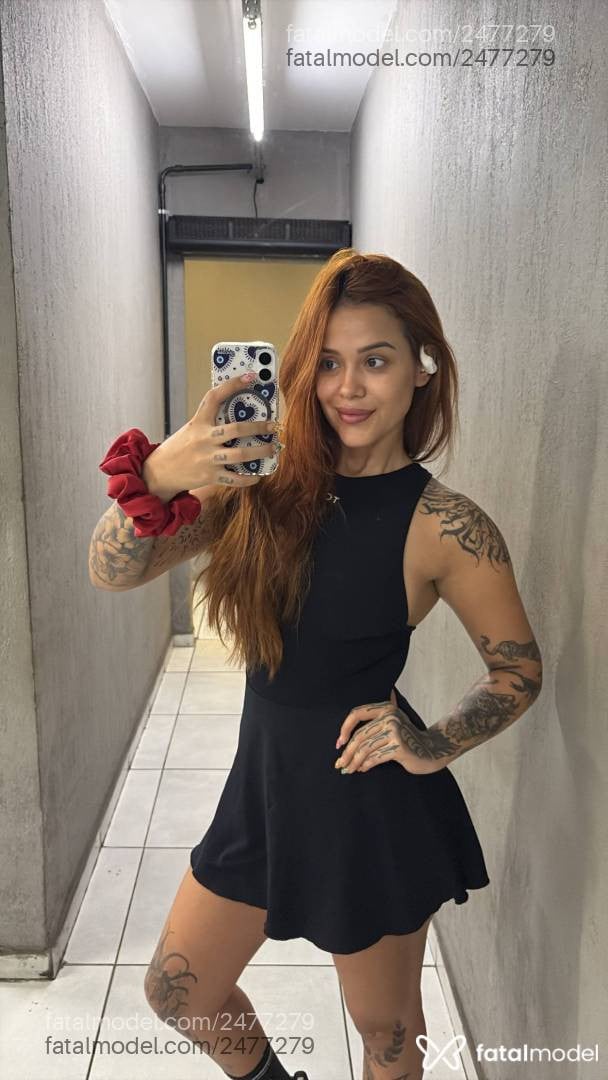 Acompanhante mulher ruiva (o) de olhos castanhos - Marii Liss
