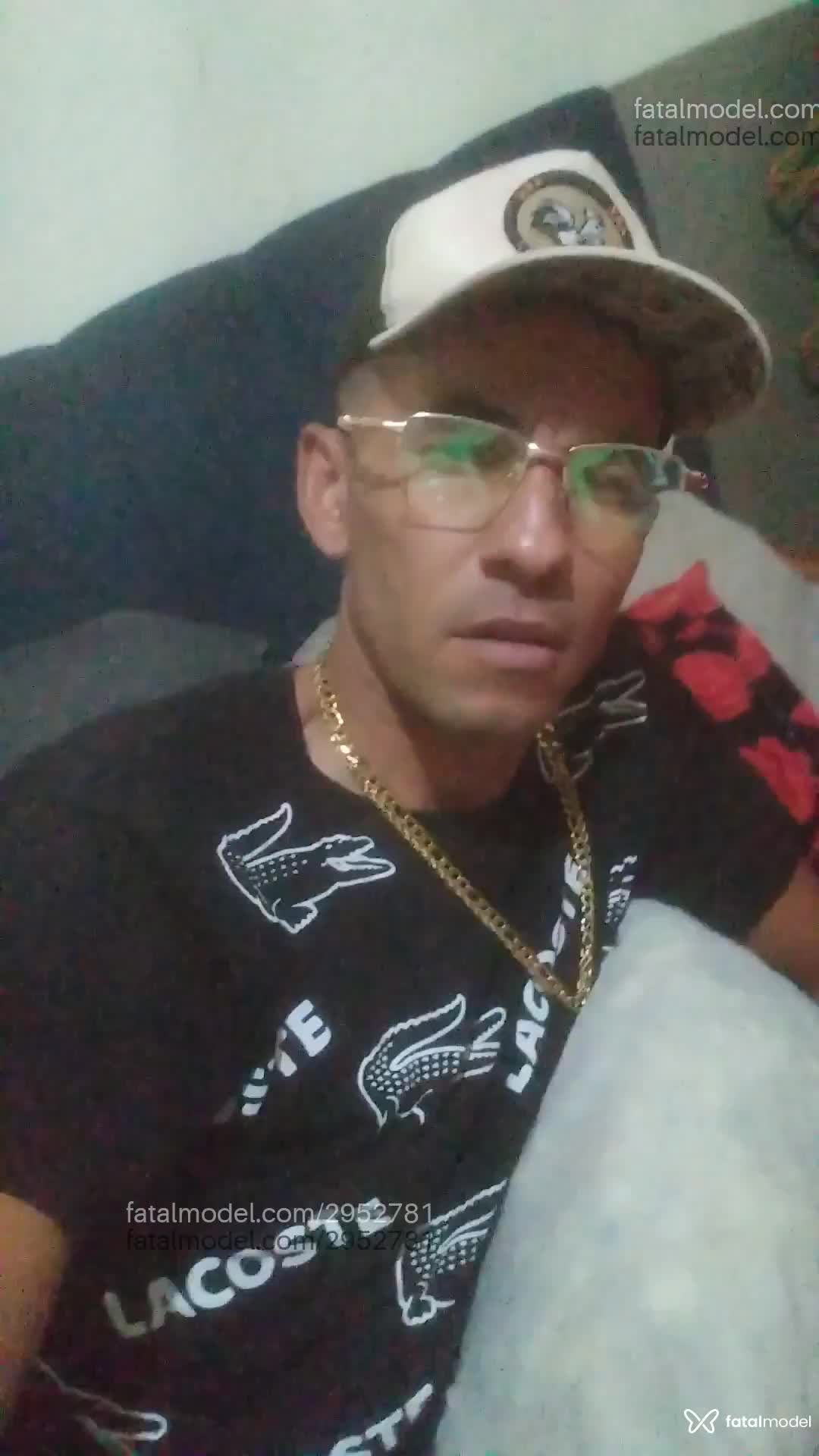 Acompanhante homem com cabelo castanho de olhos castanhos em Foz do Iguaçu - Venecolageno
