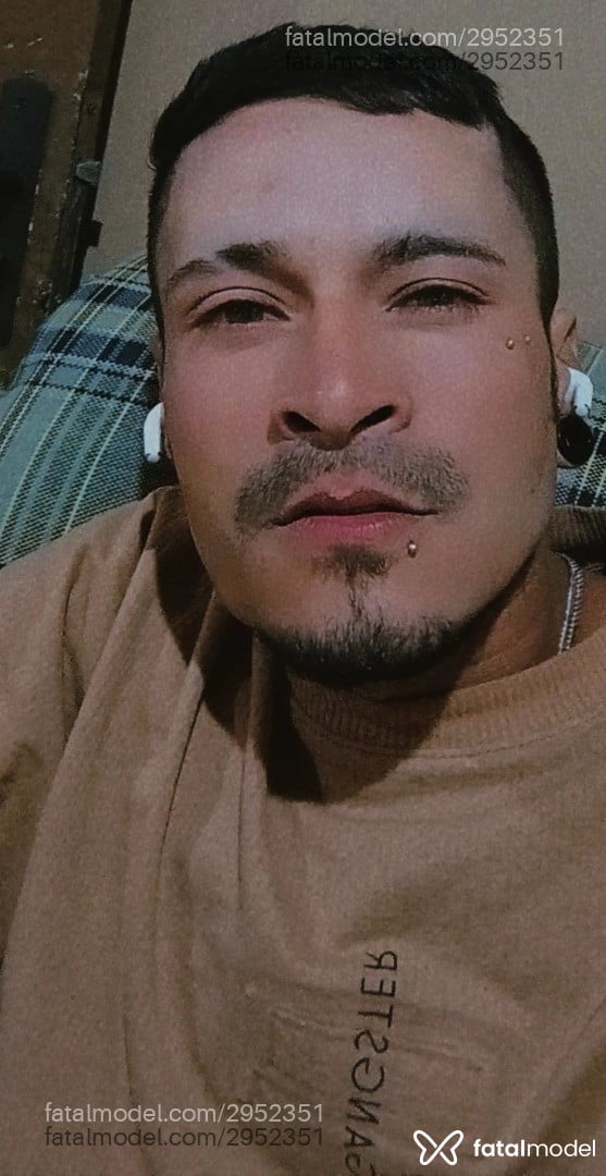 Acompanhante homem morena (o) de olhos verdes em Caxias do Sul - Novinhors