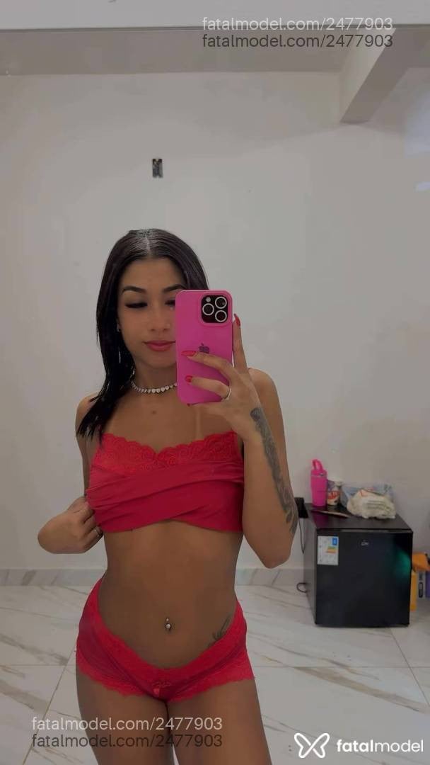 Acompanhante mulher morena (o) de olhos pretos - Jade Lima