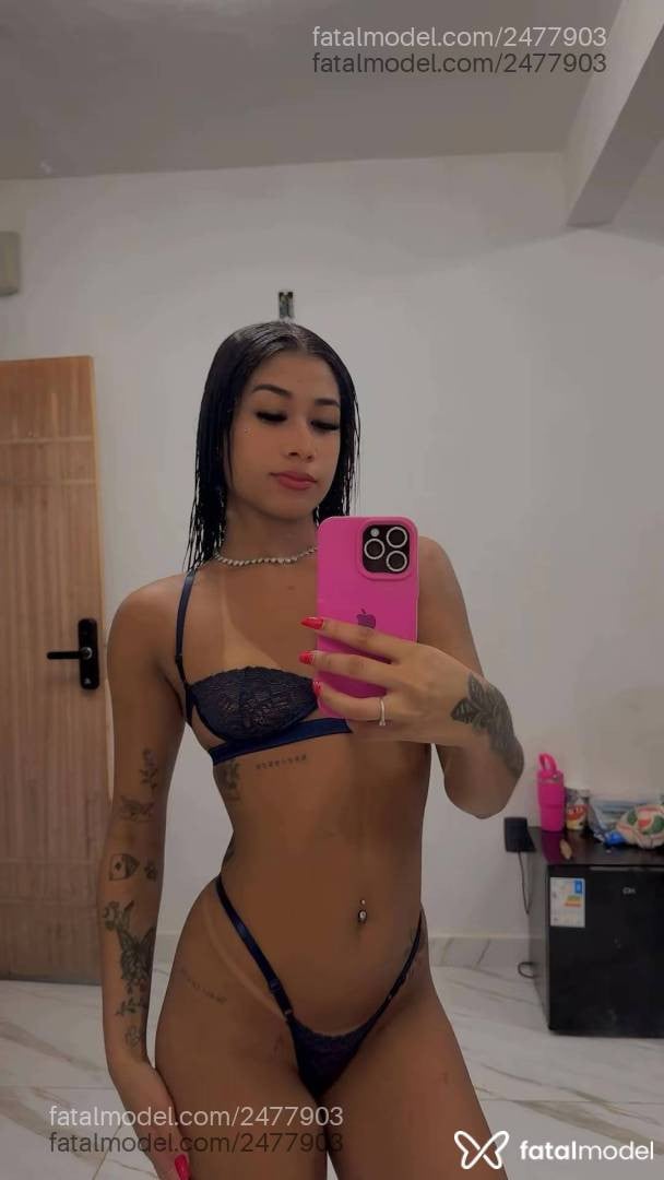 Acompanhante mulher morena (o) de olhos pretos - Jade Lima