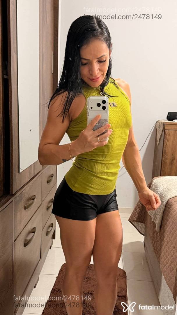 Acompanhante mulher morena (o) de olhos castanhos - Seninhaaa