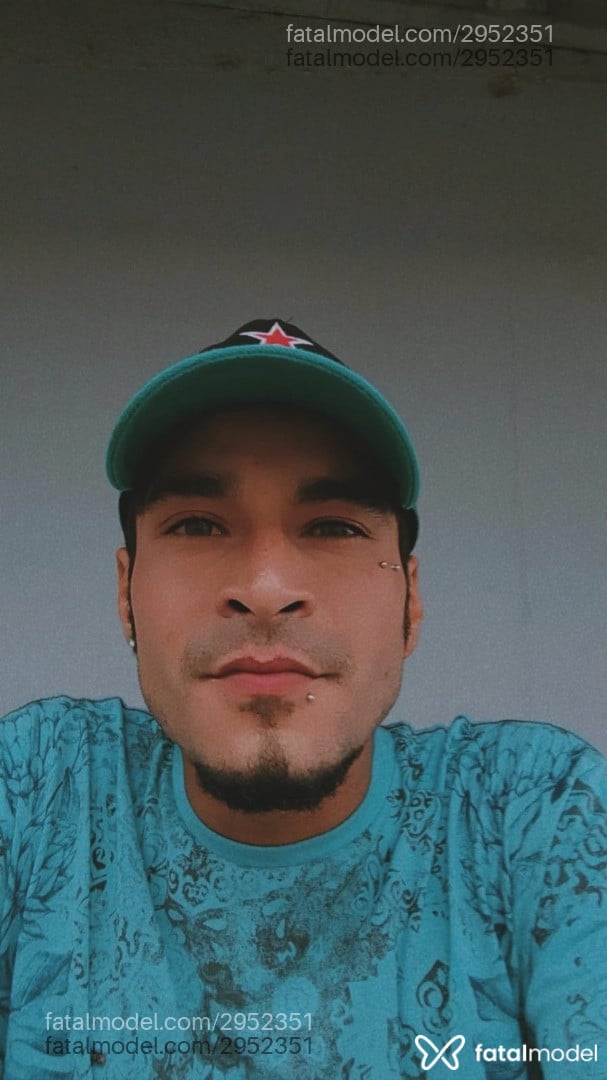 Acompanhante homem morena (o) de olhos verdes em Caxias do Sul - Novinhors