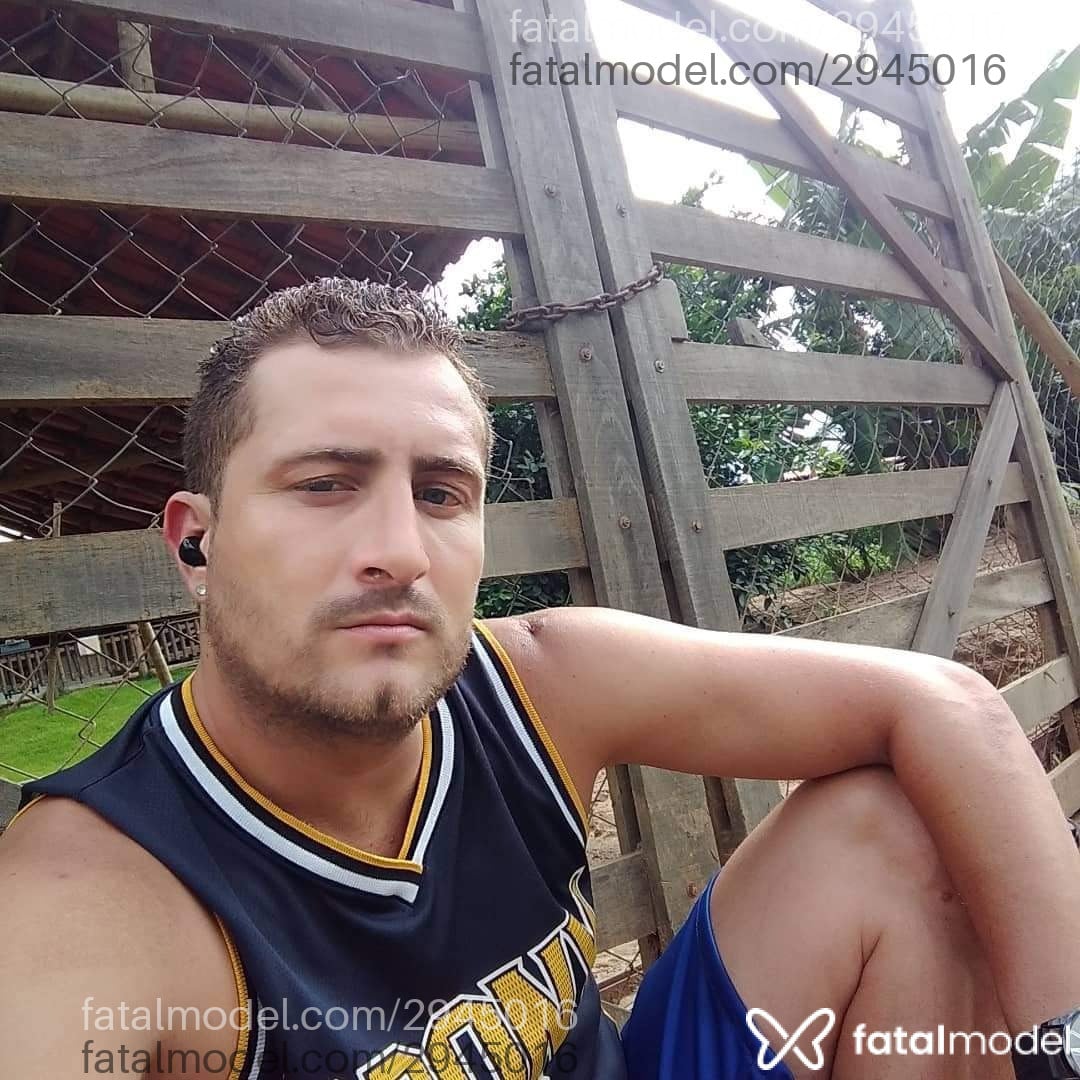 Acompanhante homem ruiva (o) de olhos azuis em Contagem - Felipe