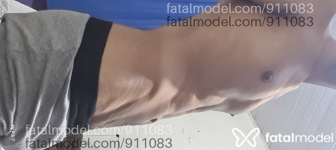 Acompanhante homem com cabelo castanho de olhos castanhos em Londrina Acompanhante homem com cabelo castanho de olhos castanhos em Londrina - Pedro