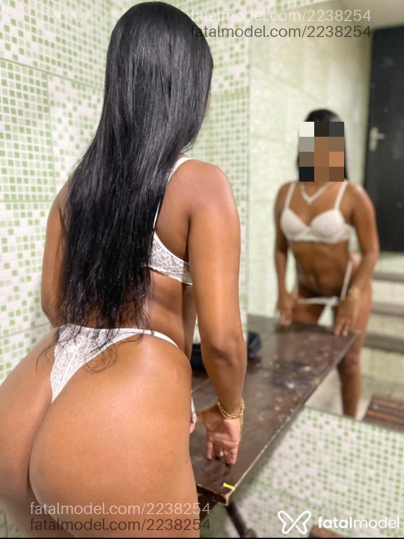 Acompanhante mulher morena (o) de olhos castanhos em Rio de Janeiro Acompanhante mulher morena (o) de olhos castanhos em Rio de Janeiro - Bela Bianchi