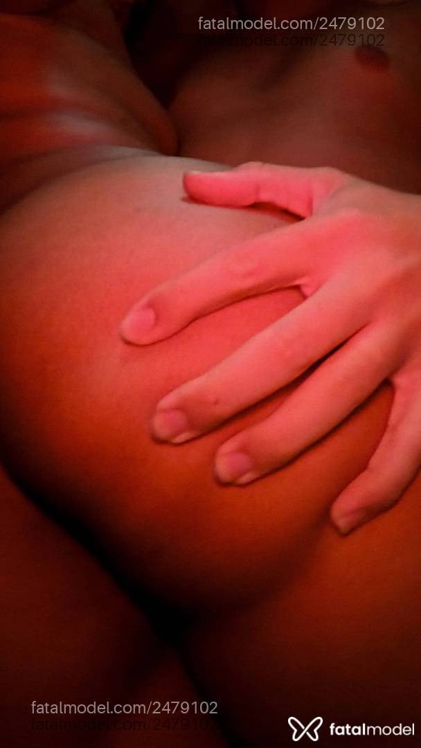 Acompanhante mulher morena (o) de olhos pretos em Maringá - Estrella