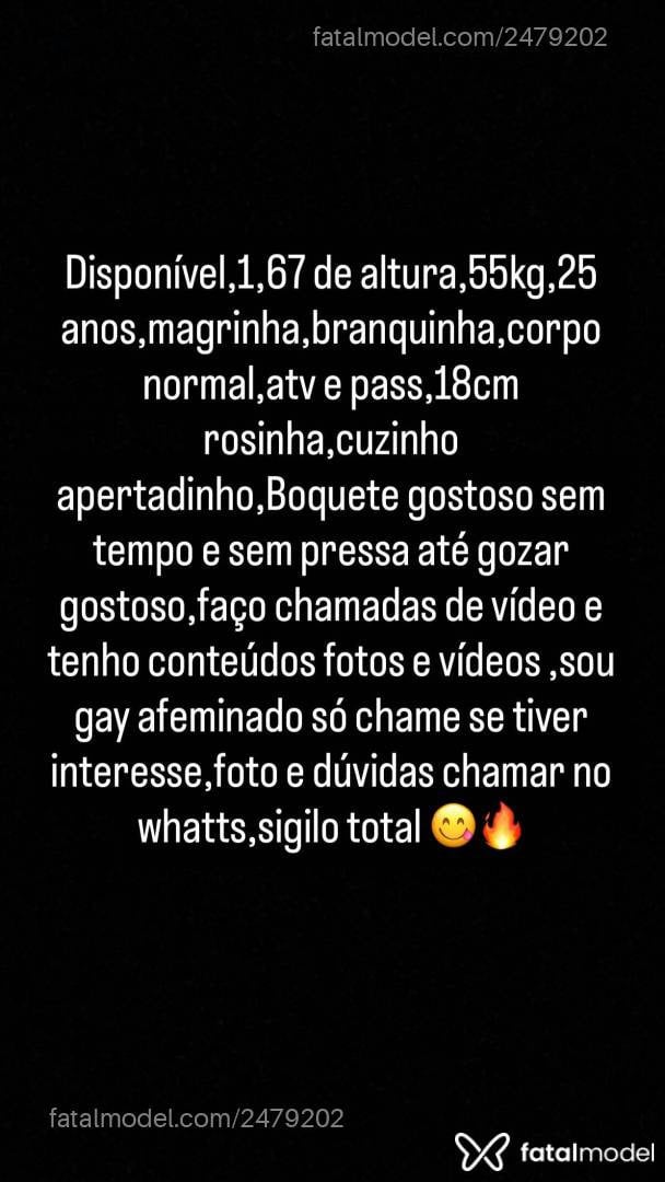 Acompanhante mulher trans com cabelo castanho de olhos castanhos - Vitória Alkmim