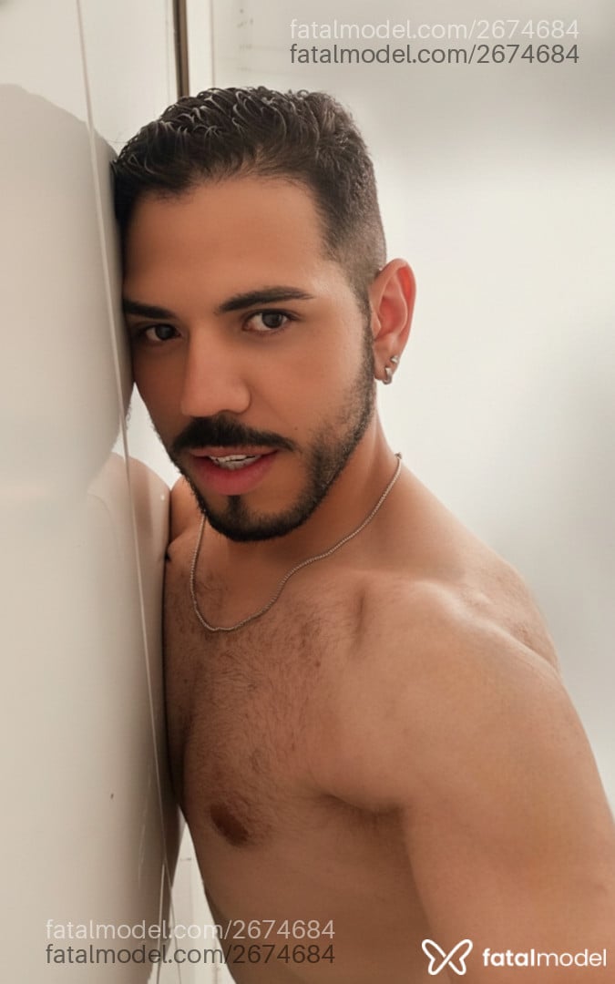 Acompanhante homem morena (o) de olhos castanhos - Anthony Acompanhante homem morena (o) de olhos castanhos - Anthony
