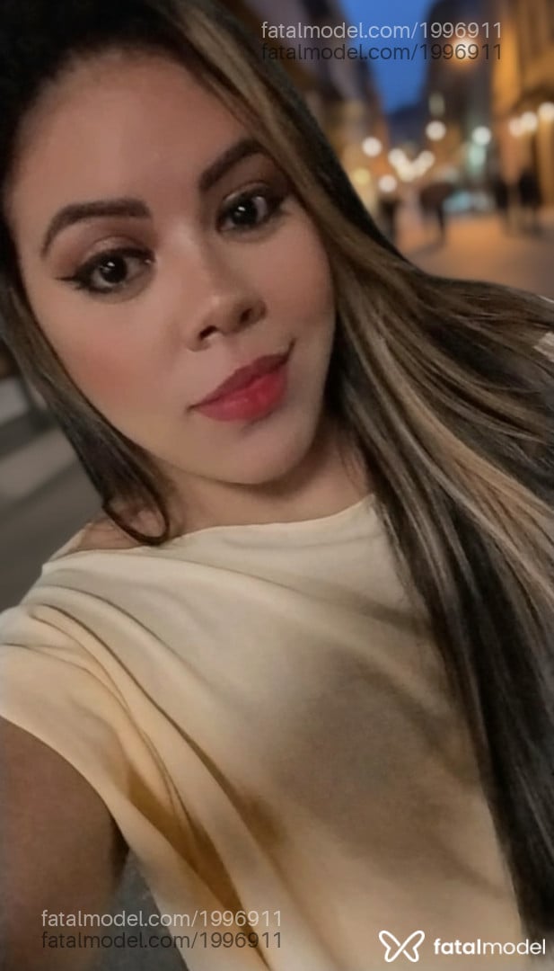 Acompanhante mulher com cabelo castanho de olhos castanhos em Fortaleza - Rhayssa Lima