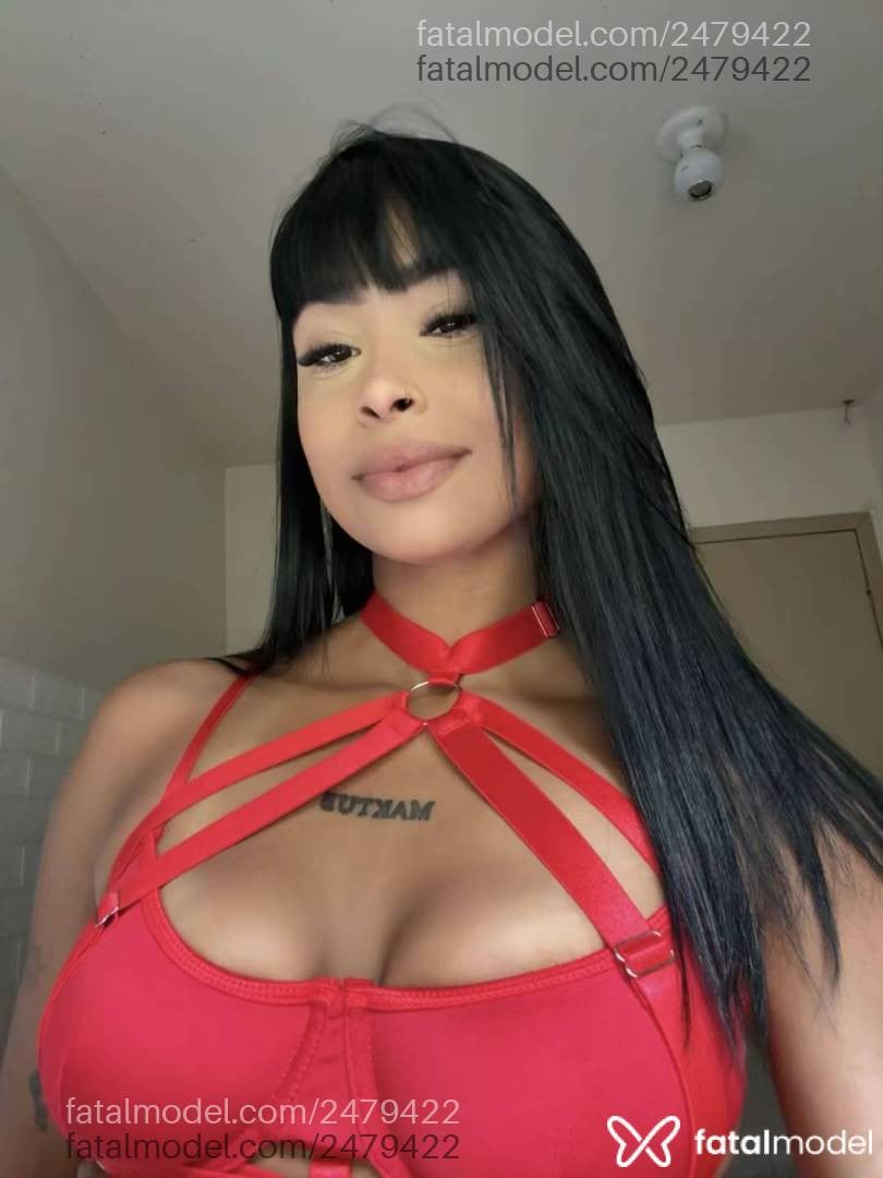 Acompanhante mulher morena (o) de olhos pretos em Primavera do Leste - Carina Valladares