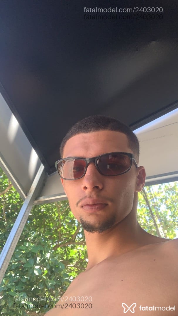 Acompanhante homem com cabelo castanho de olhos castanhos em Rio de Janeiro - Luiz Silva