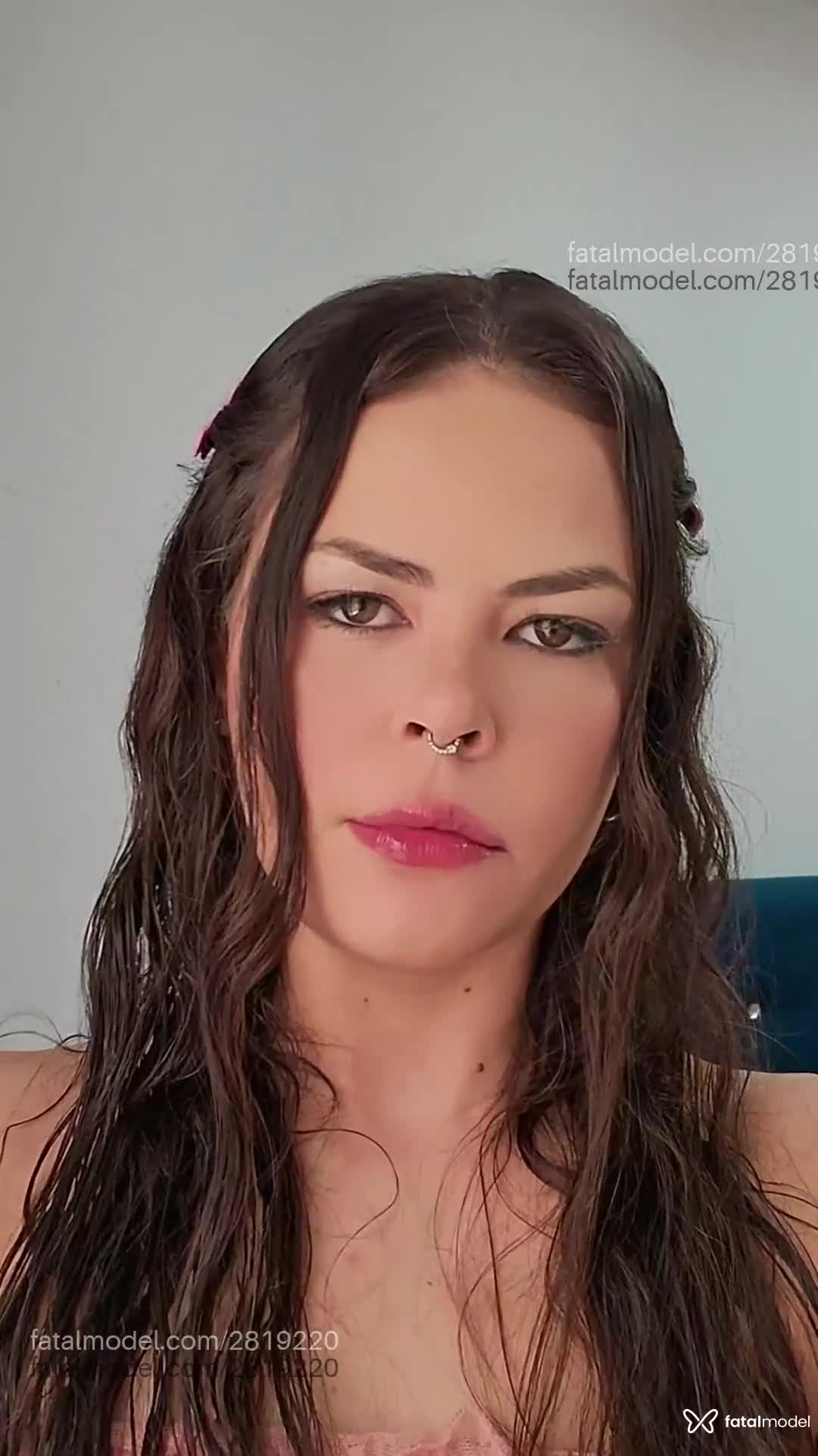 Acompanhante mulher com cabelo castanho de olhos mel em São Carlos Acompanhante mulher com cabelo castanho de olhos mel em São Carlos - Ana Clara