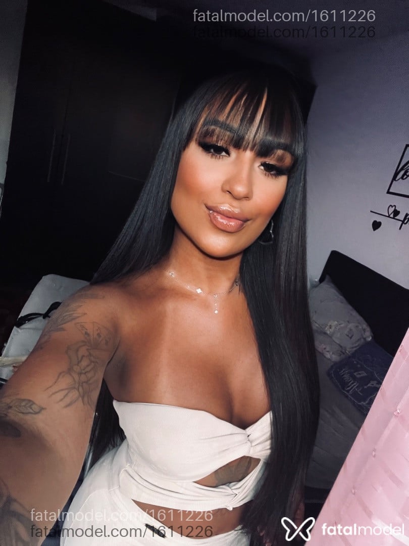 Acompanhante mulher com cabelo castanho de olhos castanhos em Porto Alegre - Amanda Oliveira
