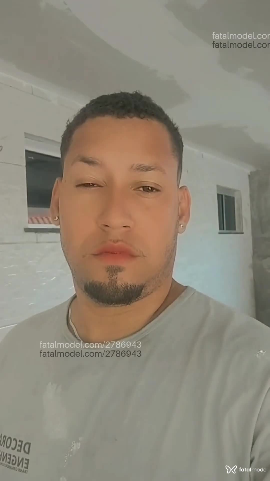 Acompanhante homem com cabelo castanho de olhos castanhos em Vila Velha - Bahianinho