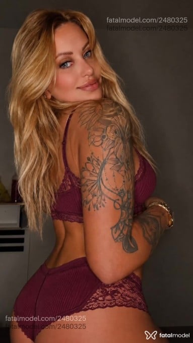 Acompanhante mulher loira (o) de olhos azuis em Joinville - Manu Saad