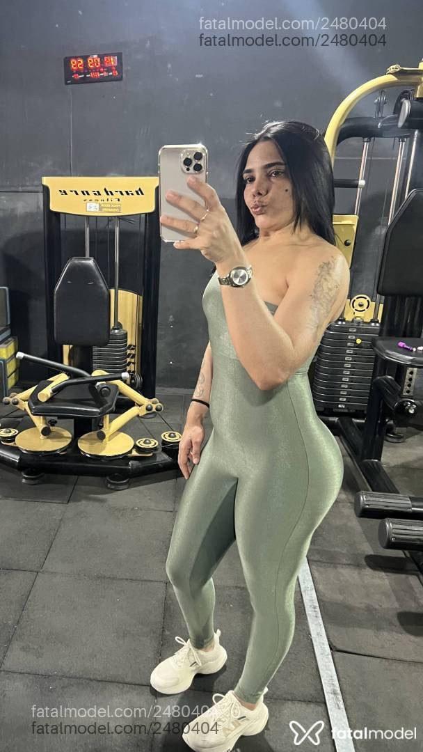 Acompanhante mulher morena (o) de olhos pretos - Laura