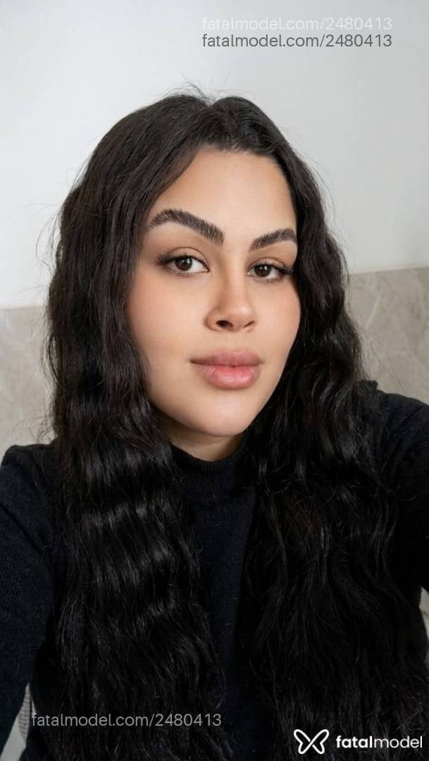 Acompanhante mulher com cabelo castanho de olhos castanhos - Anaaa