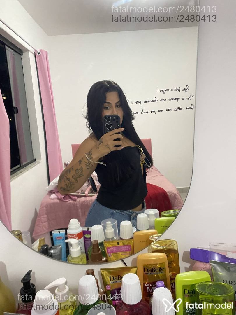 Acompanhante mulher com cabelo castanho de olhos castanhos em Balneário Camboriú - Anaaa