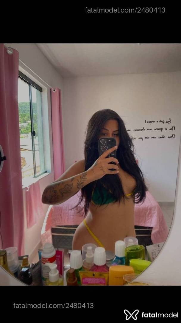 Acompanhante mulher com cabelo castanho de olhos castanhos em Balneário Camboriú - Anaaa