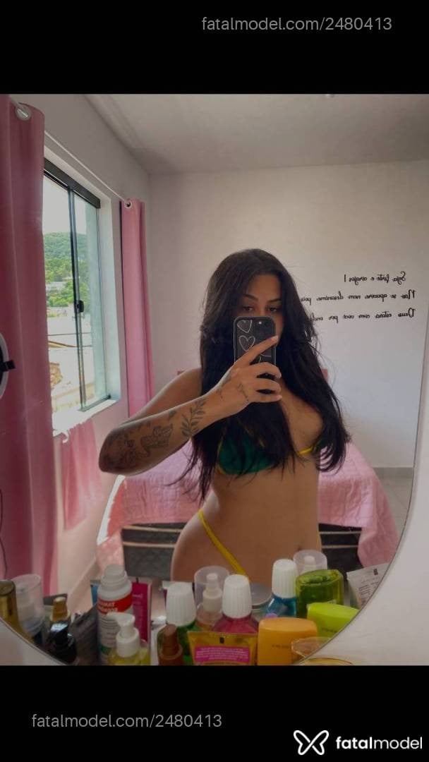 Acompanhante mulher com cabelo castanho de olhos castanhos em Balneário Camboriú - Anaaa