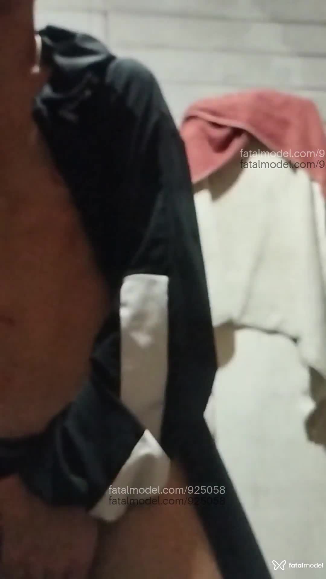 Acompanhante homem com cabelo castanho de olhos castanhos em Capão da Canoa Acompanhante homem com cabelo castanho de olhos castanhos em Capão da Canoa - Vitão