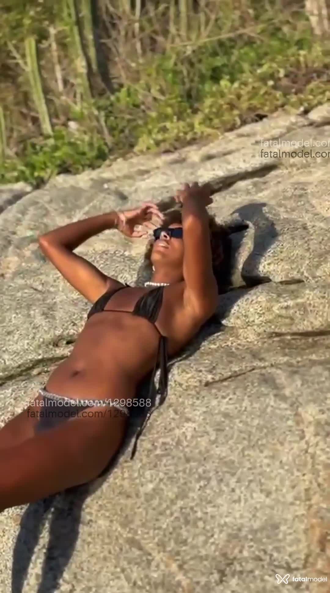 Acompanhante mulher trans morena (o) de olhos castanhos em Rio de Janeiro Acompanhante mulher trans morena (o) de olhos castanhos em Rio de Janeiro - Andy