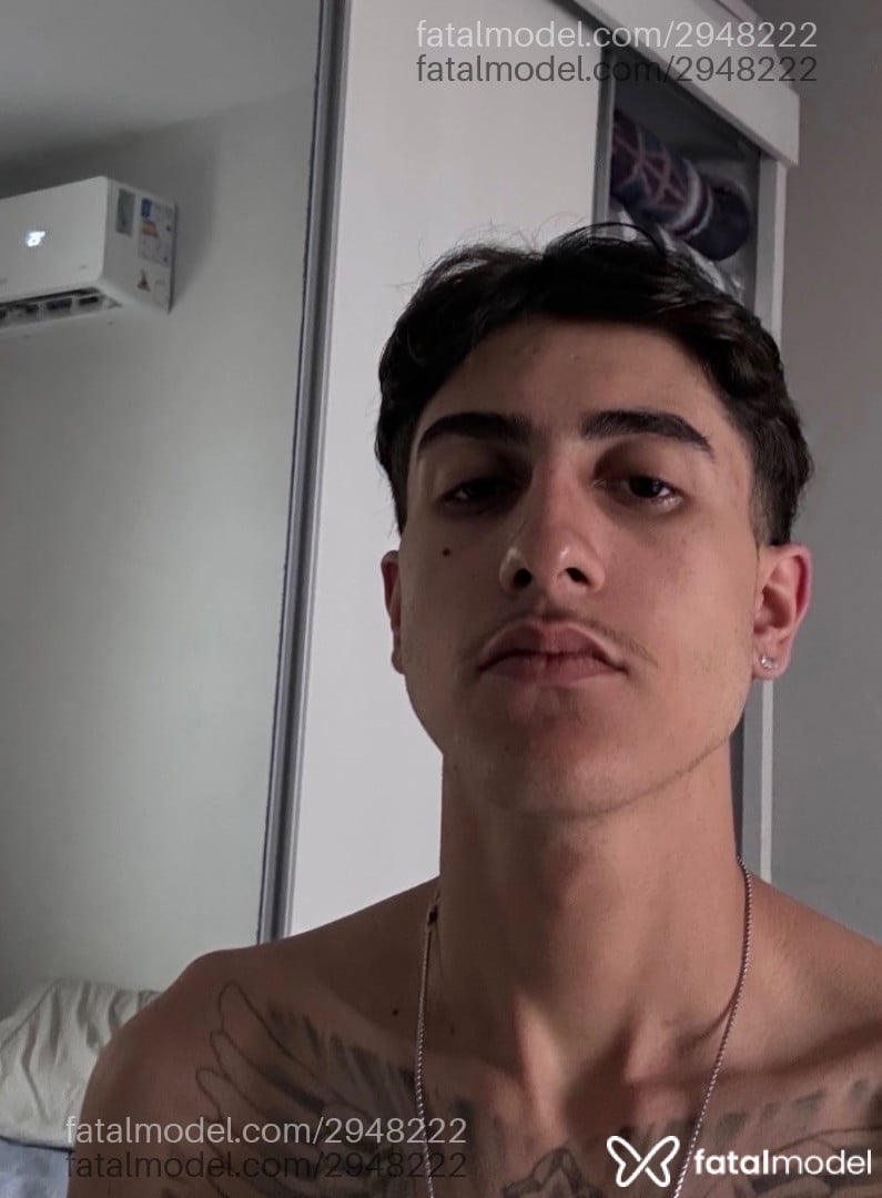 Acompanhante homem morena (o) de olhos pretos em Balneário Camboriú - Rossi Dellacruz