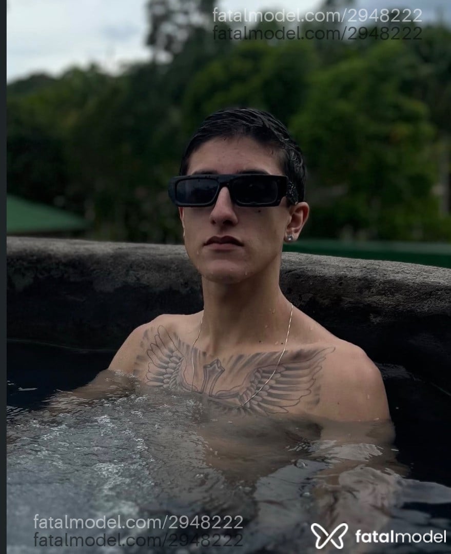 Acompanhante homem morena (o) de olhos pretos em Balneário Camboriú - Rossi Dellacruz