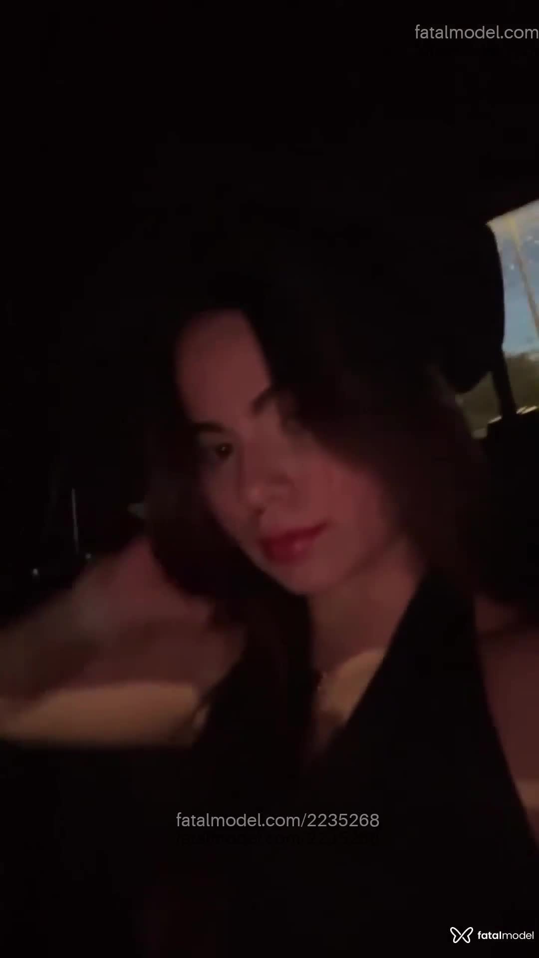 Acompanhante mulher com cabelo castanho de olhos castanhos em Brasília Acompanhante mulher com cabelo castanho de olhos castanhos em Brasília - Inanna