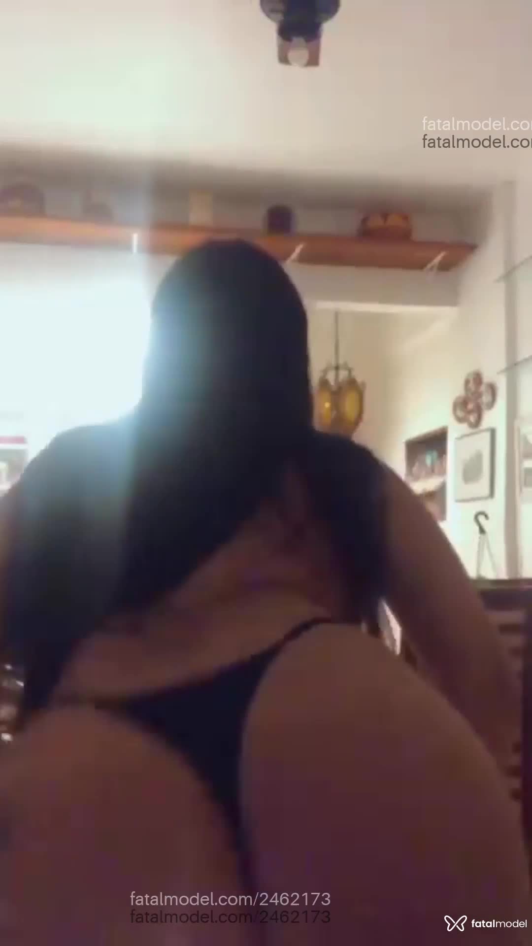 Acompanhante mulher trans morena (o) de olhos pretos - Rafaela