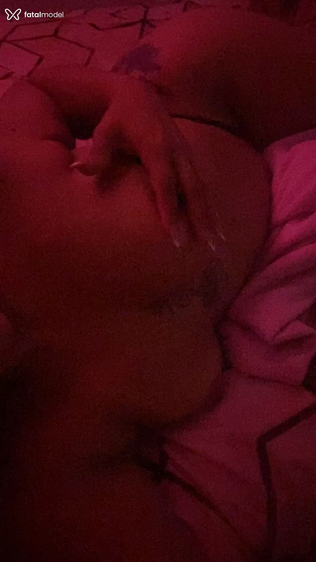 Acompanhante mulher morena (o) de olhos pretos - Jhennifer