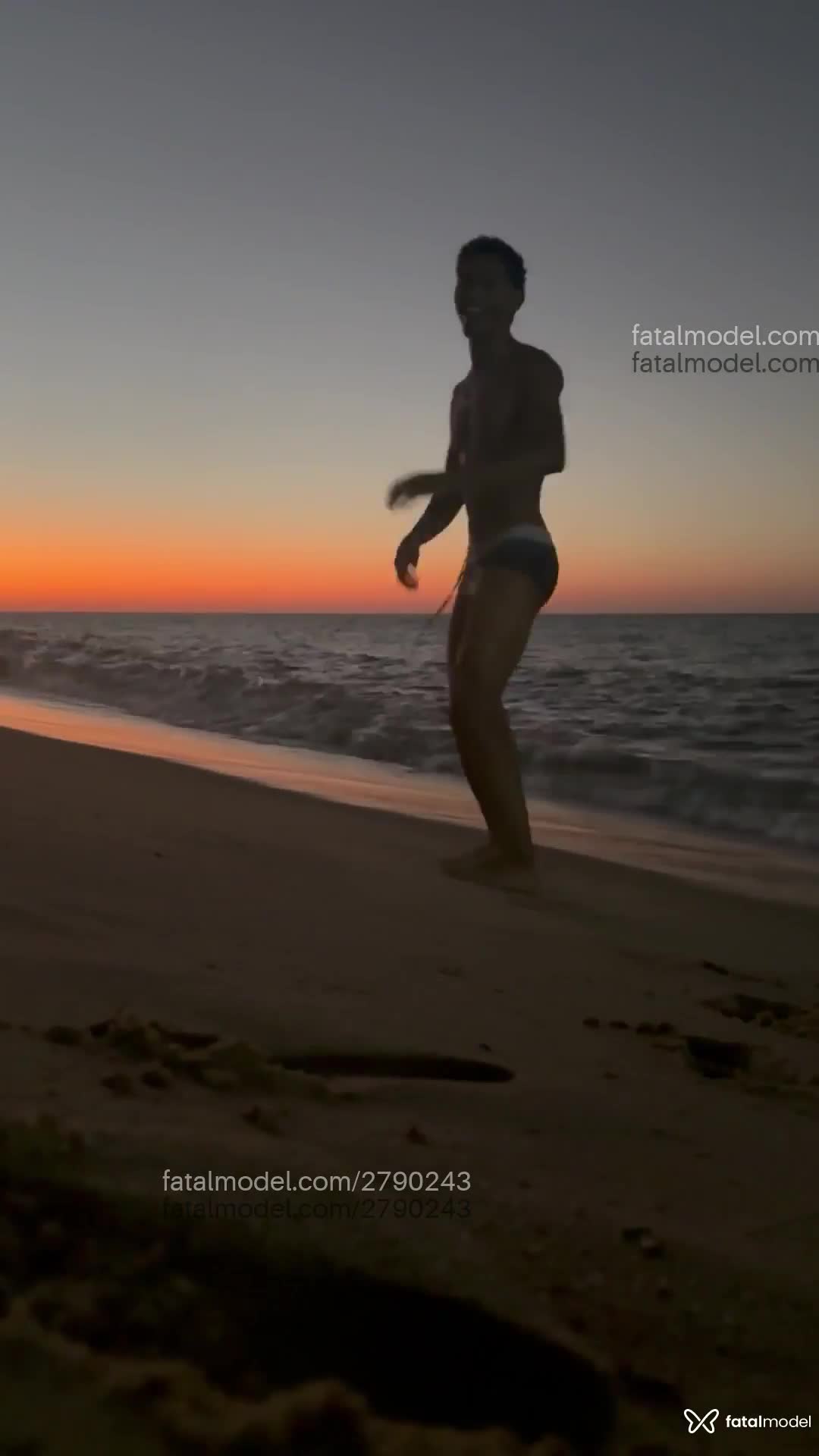 Acompanhante homem morena (o) de olhos pretos em Aquiraz Acompanhante homem morena (o) de olhos pretos em Aquiraz - Miguel