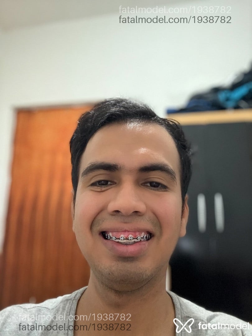 Acompanhante homem morena (o) de olhos castanhos em São Paulo - Francisco